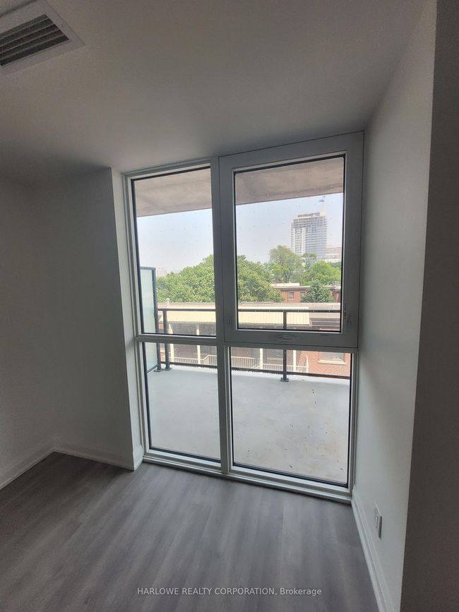 413 - 2369 Danforth Ave, Condo with 2 bedrooms, 2 bathrooms and 1 parking in Toronto ON | Image 15