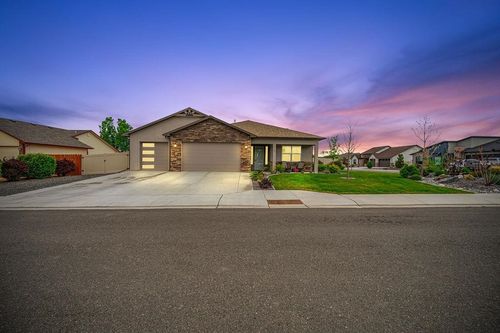 957 Elberta Dr, Fruita, CO, 81521-8415 | Card Image