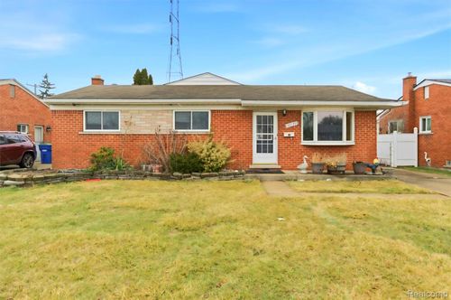 30139 Flanders Ave, Warren, MI, 48088-5832 | Card Image