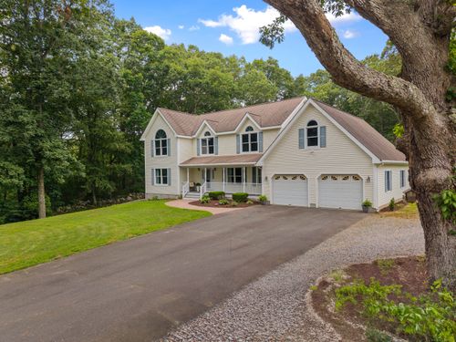 17 Memory Ln, Waterford, CT, 06385-1966 | Card Image