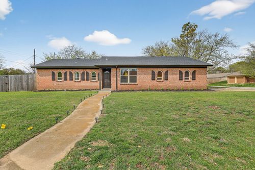 6425 Summit Ridge Dr, Watauga, TX, 76148-2926 | Card Image