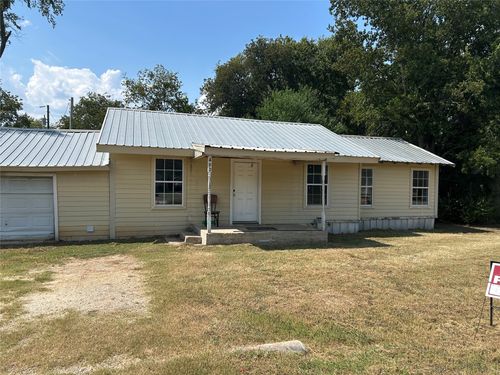 403 N Guadalupe St, Whitney, TX, 76692-2232 | Card Image