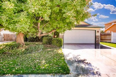 7687 Cedarbrook Dr, House other with 3 bedrooms, 2 bathrooms and 2 parking in Nampa ID | Image 1