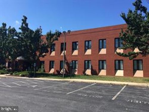 ste-100-400 Foxcroft Ave, MARTINSBURG, WV, 25401-5302 | Card Image