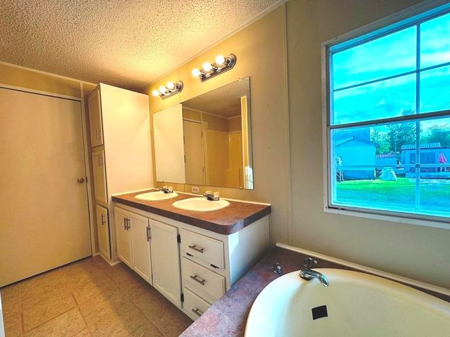 2174 Castleton Rd, House other with 3 bedrooms, 2 bathrooms and null parking in Max Meadows VA | Image 32