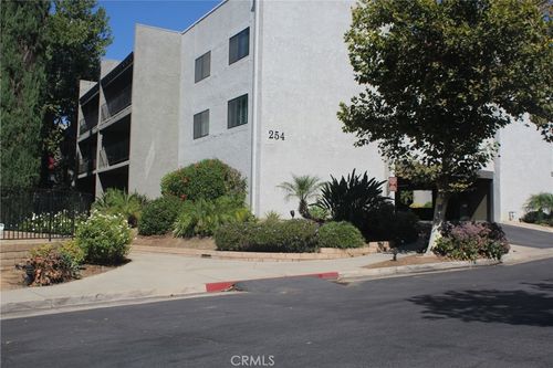 254 E Fern Ave, Redlands, CA, 92373-6053 | Card Image