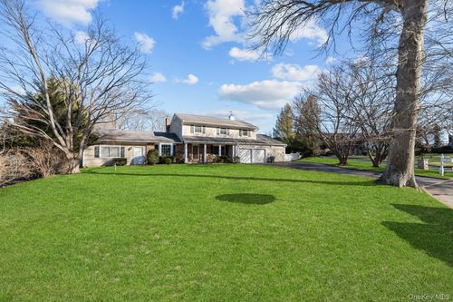 19 Austin Ln, Huntington, NY, 11743-5903 | Card Image