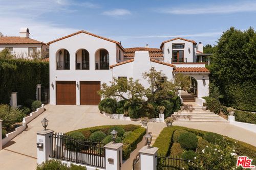 124 N Woodburn Dr, Los Angeles, CA, 90049-2038 | Card Image