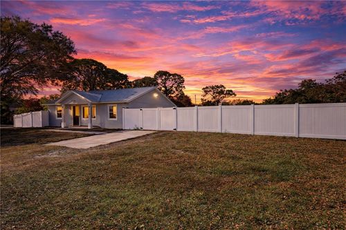 1495 18th Ave Sw, Vero Beach, FL, 32962-6204 | Card Image