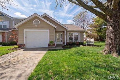3-1321 Forest Creek Dr, Saint Peters, MO, 63303-5812 | Card Image
