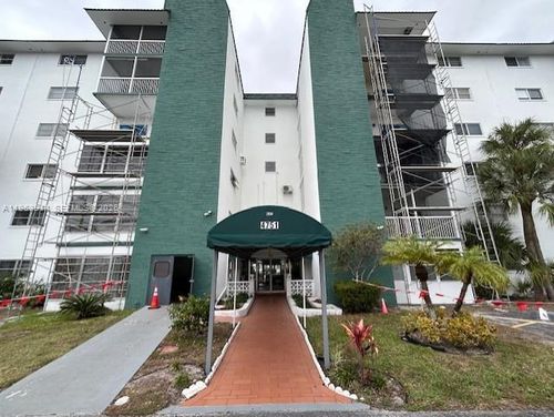 apt-114-4751 Nw 21st St, Lauderhill, FL, 33313-3504 | Card Image