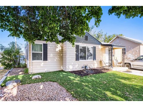 4664 Clayton St, Denver, CO, 80216-2931 | Card Image