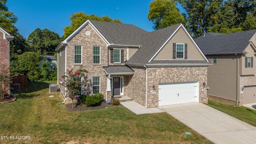 1111 Snowy Peak Ln, Knoxville, TN, 37922-2502 | Card Image