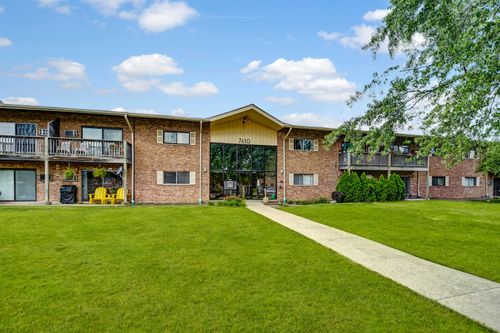 apt-115-7410 Brookdale Dr, Darien, IL, 60561-4266 | Card Image