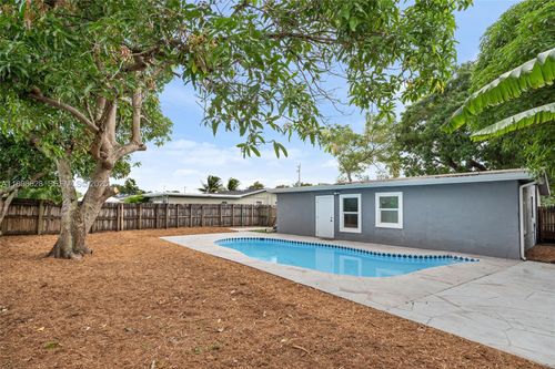 7705 Kimberly Blvd, North Lauderdale, FL, 33068-3225 | Card Image