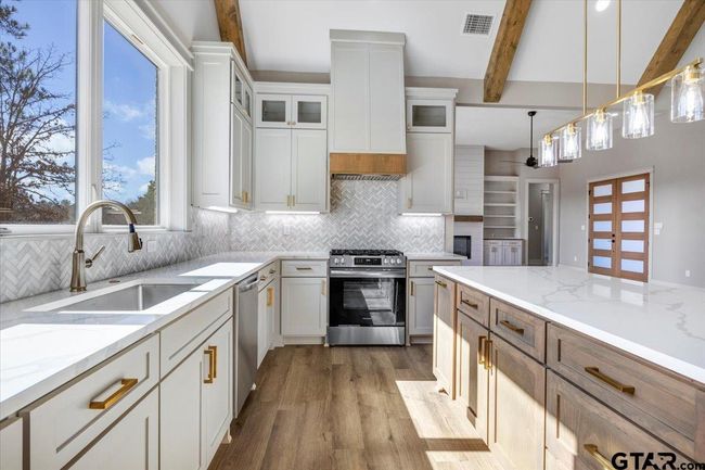 12181 Oak Grove Dr, House other with 4 bedrooms, 4 bathrooms and null parking in Tyler TX | Image 13