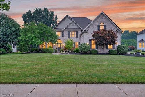 28948 Weybridge Dr, Westlake, OH, 44145-6746 | Card Image