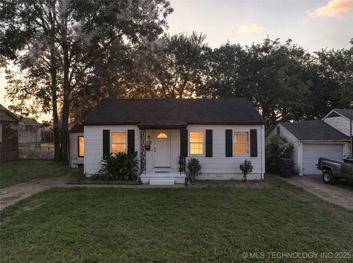 703 S Poplar St, Sapulpa, OK, 74066-5111 | Card Image