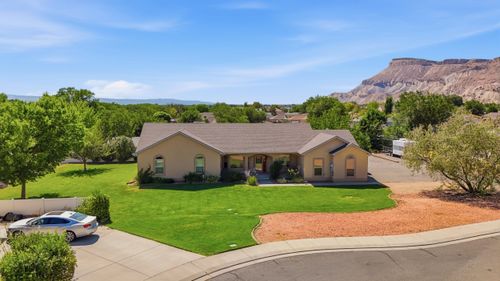 830 Lincoln Ct, Palisade, CO, 81526-8400 | Card Image