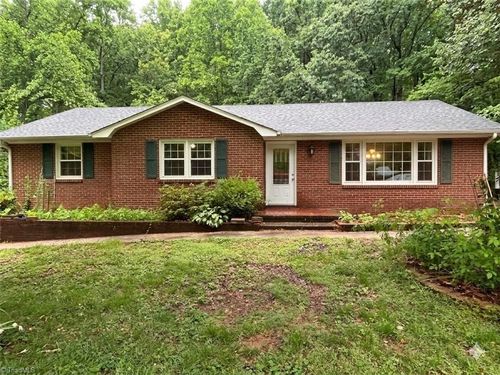 6307 Arden Cir, Clemmons, NC, 27012-9484 | Card Image
