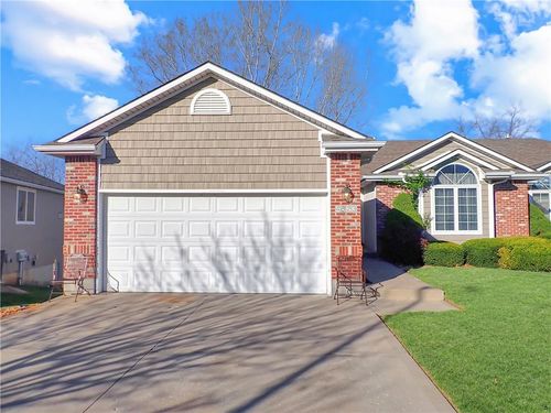 4523 Hedges Ave, Kansas City, MO, 64133-3788 | Card Image