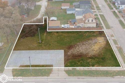 201 E Anson St, Marshalltown, IA, 50158-3351 | Card Image