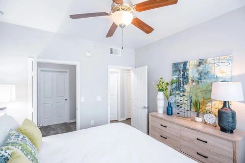 525-6710 Babcock Road, San Antonio, TX, 78249 | Card Image