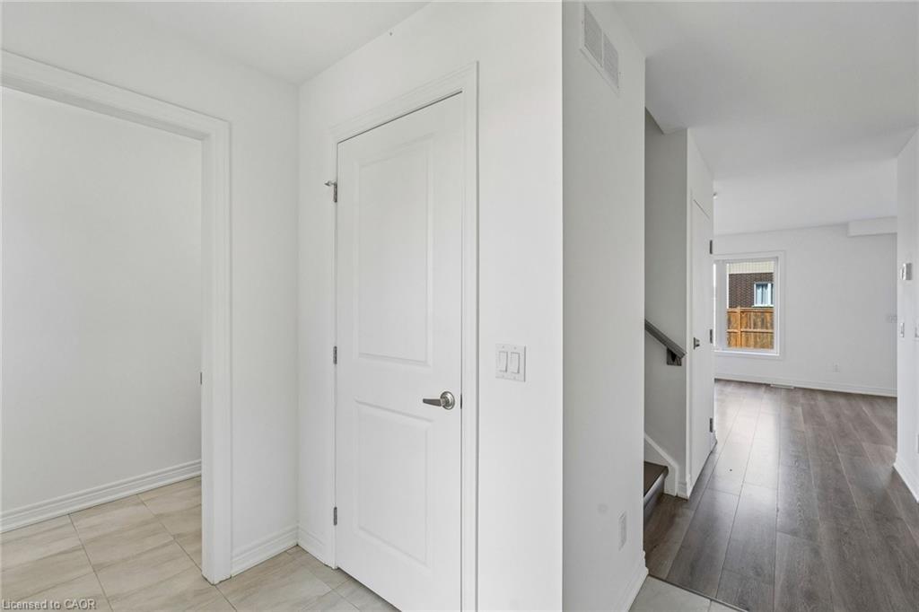 Residential in Welland 5