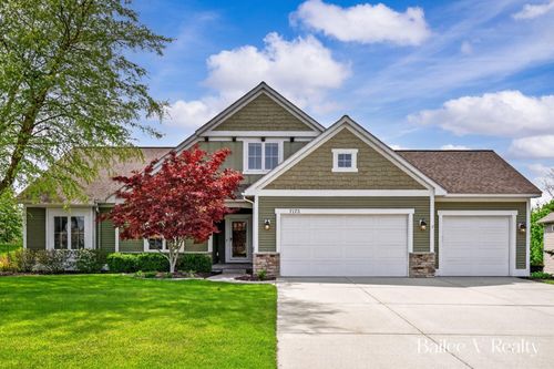 7173 Nantucket Dr, Byron Center, MI, 49315-7966 | Card Image