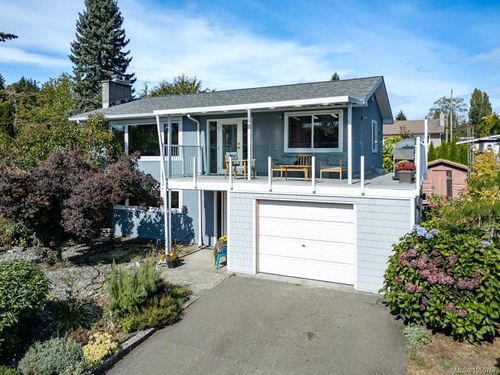 2158 Downey Ave, Comox, BC, V9M1W8 | Card Image