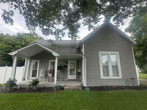 235 S Greensburg St, Hodgenville, KY, 42748-1328 | Card Image