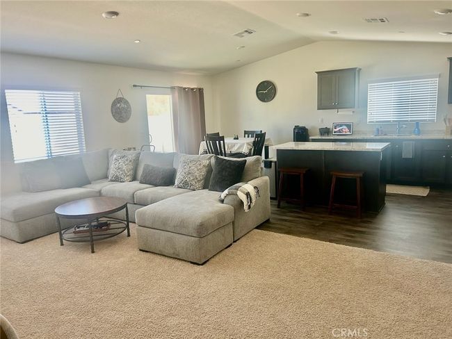 10338 Saddleback Dr, House other with 3 bedrooms, 2 bathrooms and 2 parking in Adelanto CA | Image 12