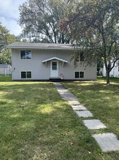 1212 11th Ave Se, Saint Cloud, MN, 56304-1710 | Card Image