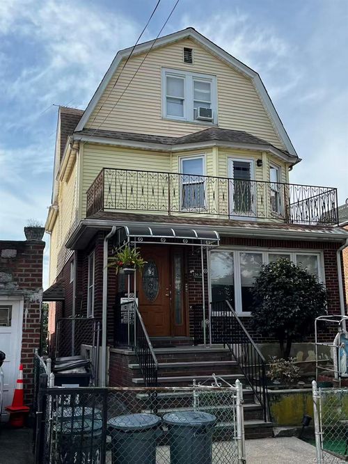 13420 57th Ave, Flushing, NY, 11355-5025 | Card Image