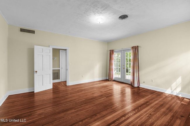 32-web-or-mls-3821 Montrose-31 | Image 25