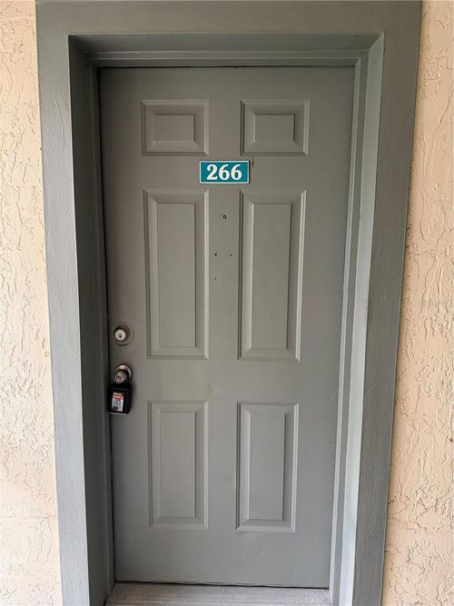 266-2075 Isle Royale Ct Se, WINTER HAVEN, FL, 33880-6620 | Card Image