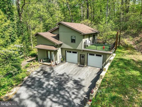 127 Halls Rd, RED LION, PA, 17356-8833 | Card Image