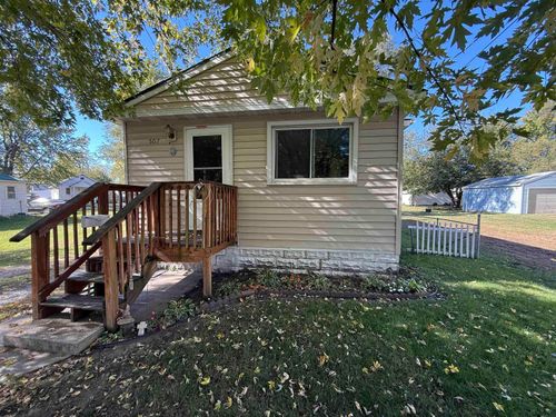 507 California St, Waterloo, IA, 50703-5333 | Card Image