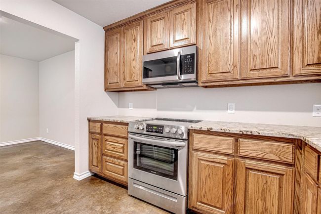 202 - 200 Honey Bee Dr, Home with 3 bedrooms, 2 bathrooms and null parking in Joshua TX | Image 8