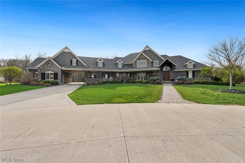 3450 Nagel Rd, Avon, OH, 44011-2504 | Card Image