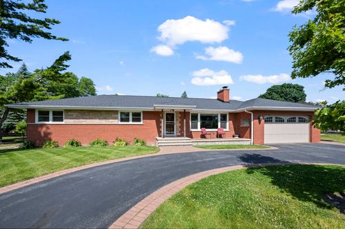 4 Garden Ct, Prospect Heights, IL, 60070-1012 | Card Image