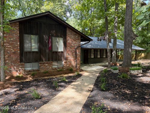 113 Forest Hill Dr, Starkville, MS, 39759-3126 | Card Image