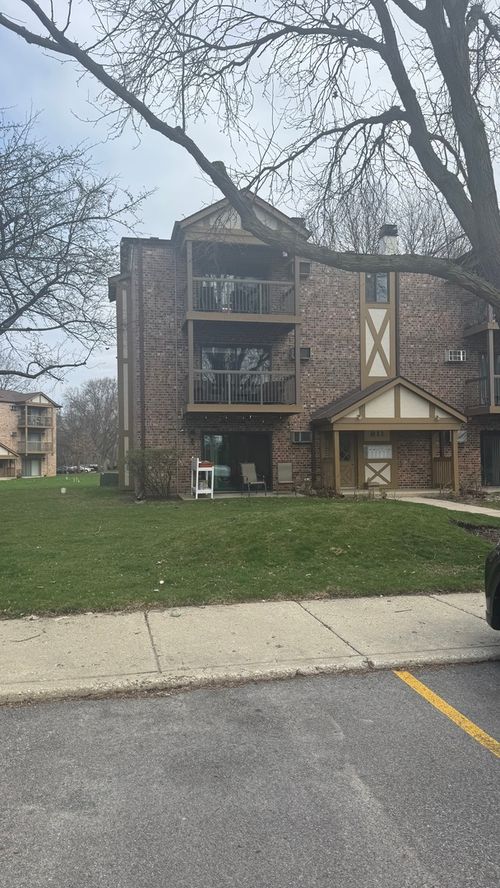 apt-e-811 Dwyer Ave, Arlington Heights, IL, 60005-2428 | Card Image