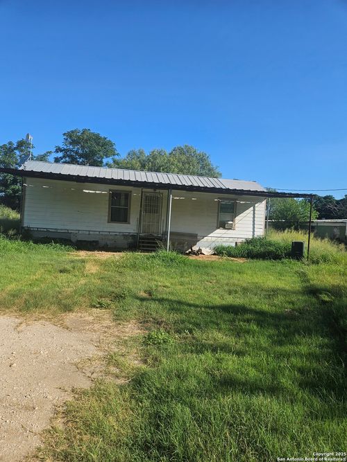 614 County Road 6841, Lytle, TX, 78052 | Card Image