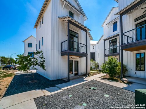 unit-400-1226 S Presa St, San Antonio, TX, 78210-1471 | Card Image