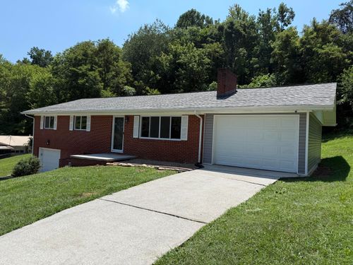 828 Overlook Dr, Morristown, TN, 37813-2657 | Card Image