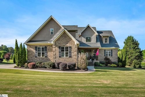 121 Langwell Dr, Anderson, SC, 29621-3678 | Card Image