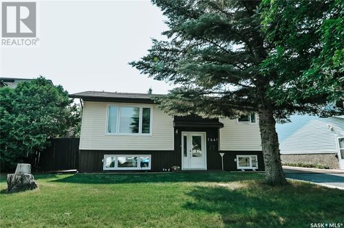 1661 Olive Diefenbaker Dr, Prince Albert, SK, S6V7V9 | Card Image