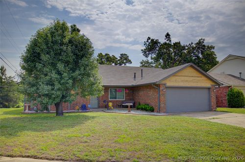 3105 Magnolia Ct, Sand Springs, OK, 74063-3041 | Card Image