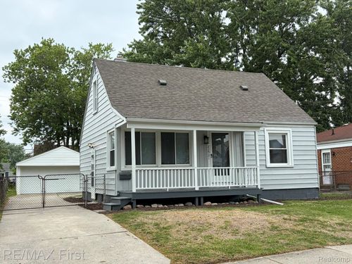 22921 Gaukler St, Saint Clair Shores, MI, 48080-2561 | Card Image
